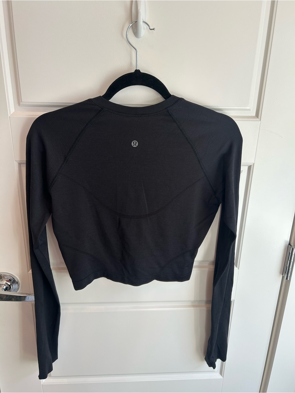 lululemon athletica Black Long Sleeve Seamless Crop Top